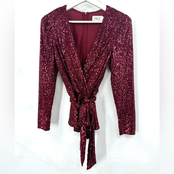 NEW Eliza J Red Sequin Top Long Sleeve Stretch V-Neck Tie Waist Faux Wrap Size 4 - Picture 2 of 5